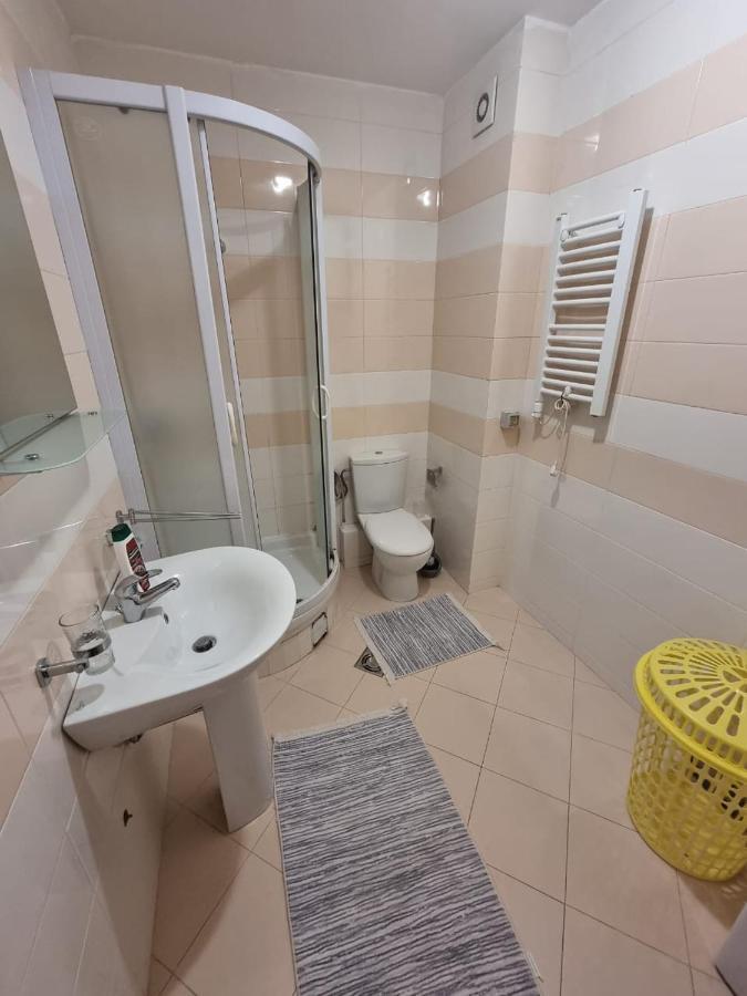 5 Star Apartment Podgorica Luaran gambar